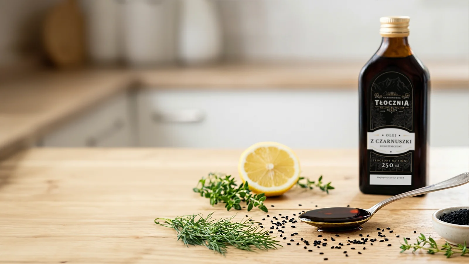 Jedna łyżeczka oleju z czarnuszki rano. Dlaczego wiele osób zaczyna tak dzień?